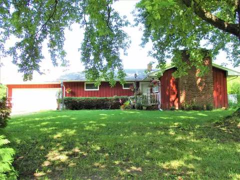 10641 Cemetery Rd, Pecatonica, IL 61063 photo 2