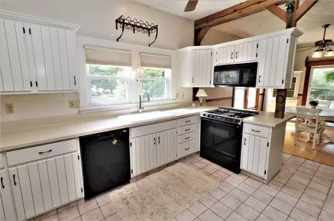 420 W 4th St, Pecatonica, IL 61063 photo 11