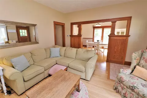 420 W 4th St, Pecatonica, IL 61063 photo 5