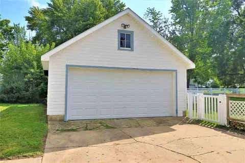 420 W 4th St, Pecatonica, IL 61063 photo 24