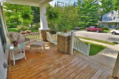 420 W 4th St, Pecatonica, IL 61063 photo 4