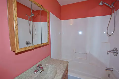 405 E Blackman St, Harvard, IL 60033 photo 20
