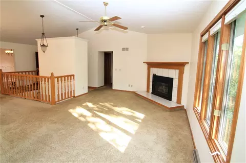 7973 Windspoint Rd, Roscoe, IL 61073 photo 5