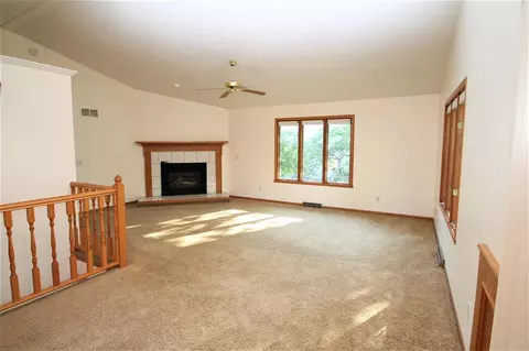 7973 Windspoint Rd, Roscoe, IL 61073 photo 6