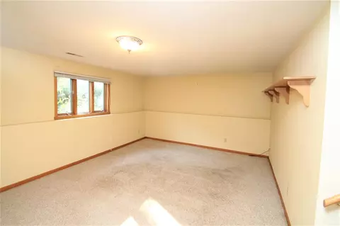 7973 Windspoint Rd, Roscoe, IL 61073 photo 13
