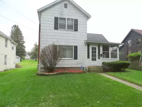 547 E Ctr, Freeport, IL 61032 photo 1