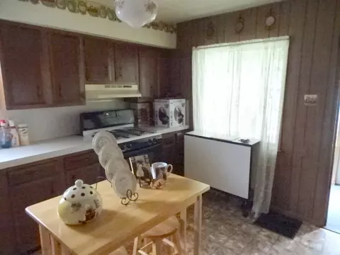 547 E Ctr, Freeport, IL 61032 photo 6