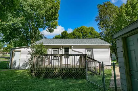 217 E 7th St, Pecatonica, IL 61063 photo 2