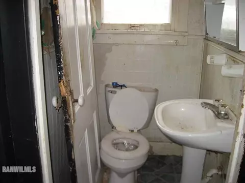 740 S Float Ave, Freeport, IL 61032 photo 10