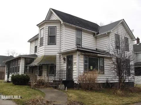 740 S Float Ave, Freeport, IL 61032 photo 1