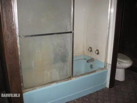 740 S Float Ave, Freeport, IL 61032 photo 11