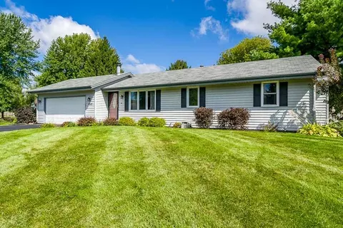 4542 Wild Deer, Roscoe, IL 61073 photo 2