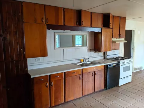 3208 W Lightsville Rd, Leaf River, IL 61047 photo 5