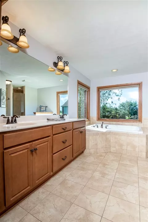 12408 Heather Ct, Belvidere, IL 61008 photo 12