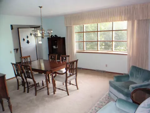 11979 Moore Woods Rd, Roscoe, IL 61073 photo 3
