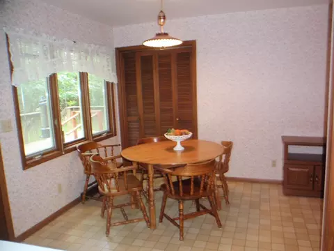 11979 Moore Woods Rd, Roscoe, IL 61073 photo 15