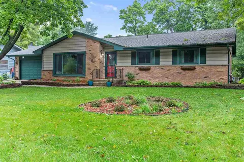 4586 Burningtree, Rockford, IL 61114 photo 2