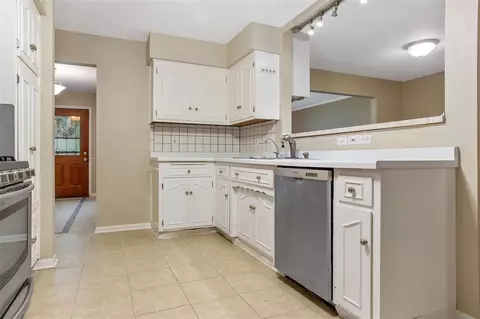 4586 Burningtree, Rockford, IL 61114 photo 8