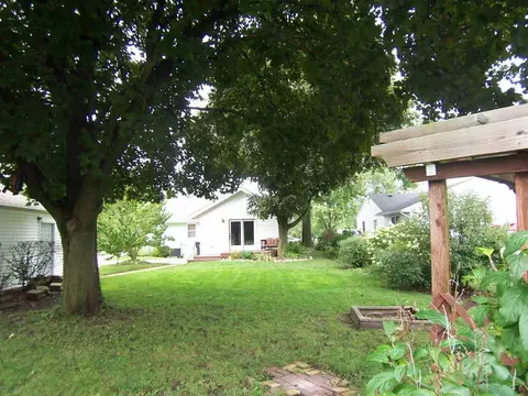 1932 Thomas St, Beloit, WI 53511 photo 11