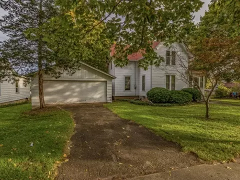 433 Perley Ave, Pecatonica, IL 61063 photo 2