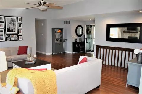 5937 Mcdonald Rd, Roscoe, IL 61073 photo 3