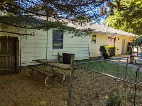 11629 Wagon Ln, Roscoe, IL 61073 photo 2