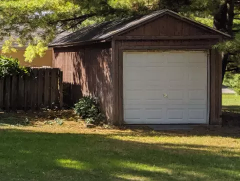 11629 Wagon Ln, Roscoe, IL 61073 photo 3
