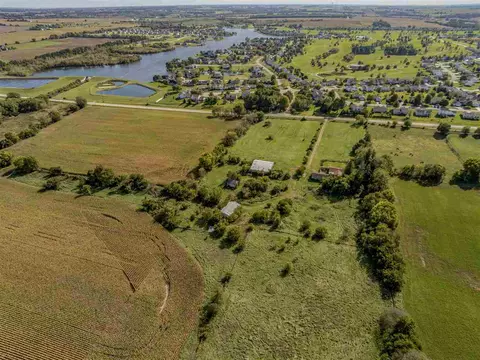 12907 Saunders Rd, Pecatonica, IL 61063 photo 10