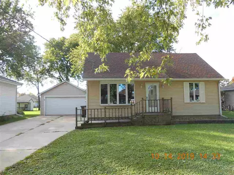 1209 N Jackson St, Pecatonica, IL 61063 photo 1