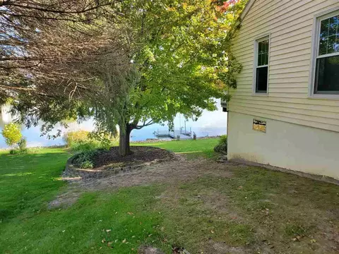 2107 Eagle Dr, Freeport, IL 61032 photo 25