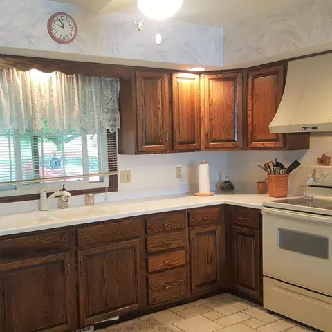 2107 Eagle Dr, Freeport, IL 61032 photo 5