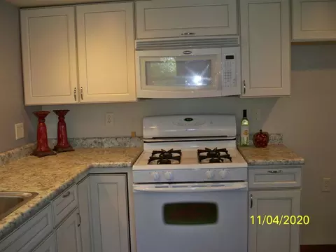 9897 Old River Rd, Roscoe, IL 61073 photo 14