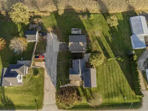 3366 S Pecatonica Rd, Pecatonica, IL 61063 photo 6