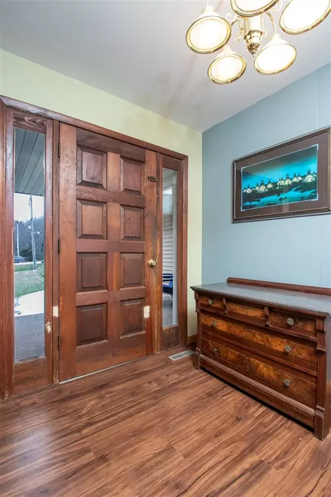 14500 Saunders Rd, Pecatonica, IL 61063 photo 4