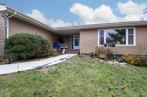 14500 Saunders Rd, Pecatonica, IL 61063 photo 3