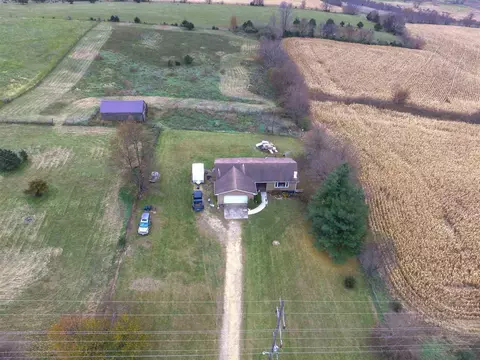 14500 Saunders Rd, Pecatonica, IL 61063 photo 2