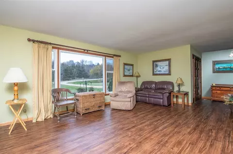 14500 Saunders Rd, Pecatonica, IL 61063 photo 6