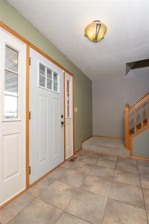 7821 Windspoint Rd, Roscoe, IL 61073 photo 2