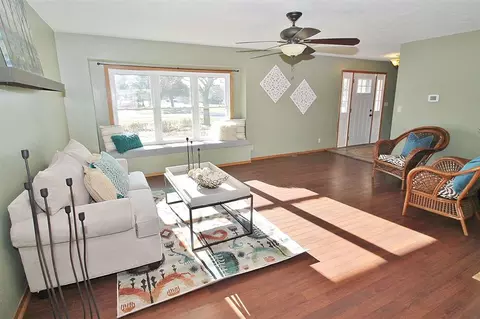 7821 Windspoint Rd, Roscoe, IL 61073 photo 3