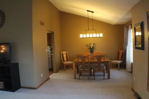 9306 Prairie View Ct, Roscoe, IL 61073 photo 4