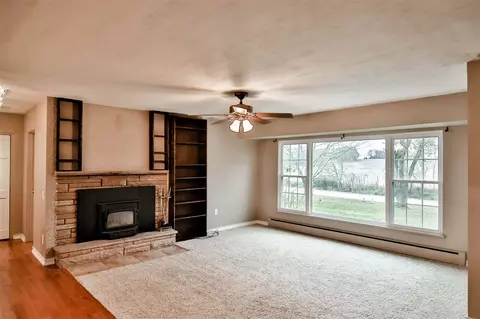 6366 Elevator Rd, Roscoe, IL 61073 photo 7