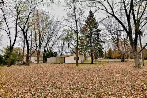 6366 Elevator Rd, Roscoe, IL 61073 photo 5