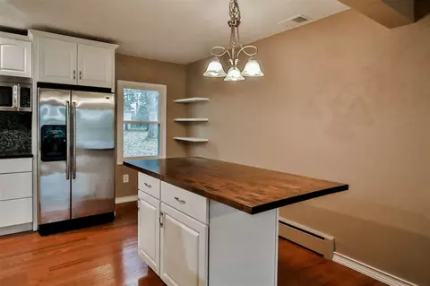 6366 Elevator Rd, Roscoe, IL 61073 photo 11