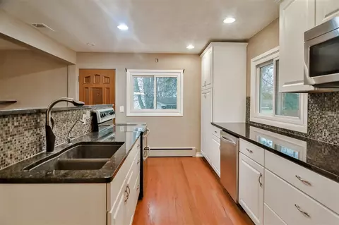 6366 Elevator Rd, Roscoe, IL 61073 photo 13