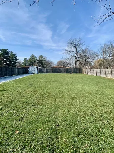 270 N 5th St, Capron, IL 61012 photo 21