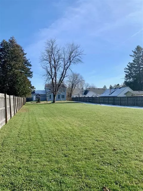 270 N 5th St, Capron, IL 61012 photo 22