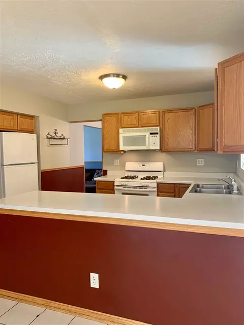 270 N 5th St, Capron, IL 61012 photo 6