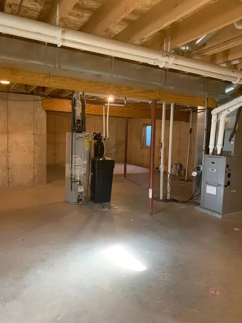 270 N 5th St, Capron, IL 61012 photo 18