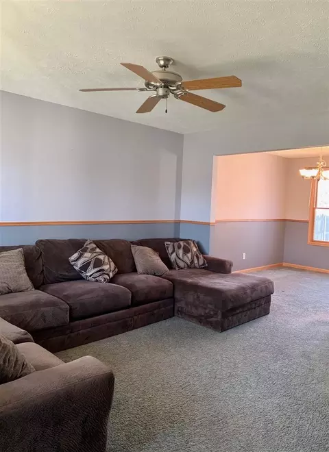270 N 5th St, Capron, IL 61012 photo 3