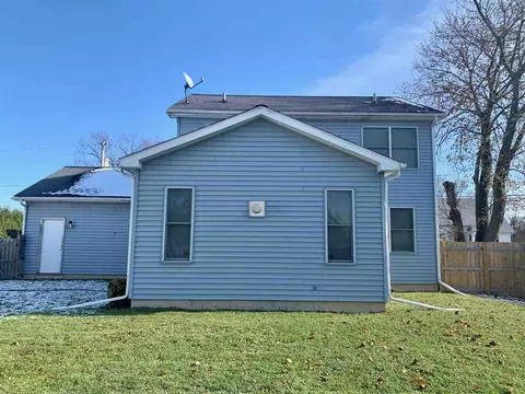 270 N 5th St, Capron, IL 61012 photo 23